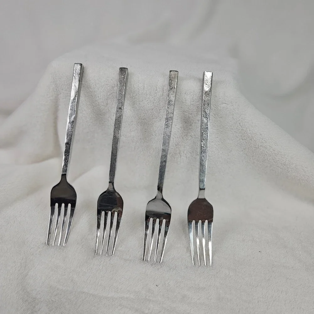 Vintage look Brutalist Textured Square Handle Stainless Steel 4 Dinner Forks 8